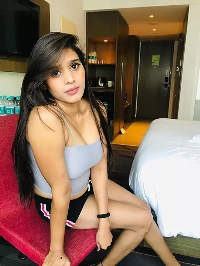 कॉल गर्ल्स सर्विस  संगमनेर